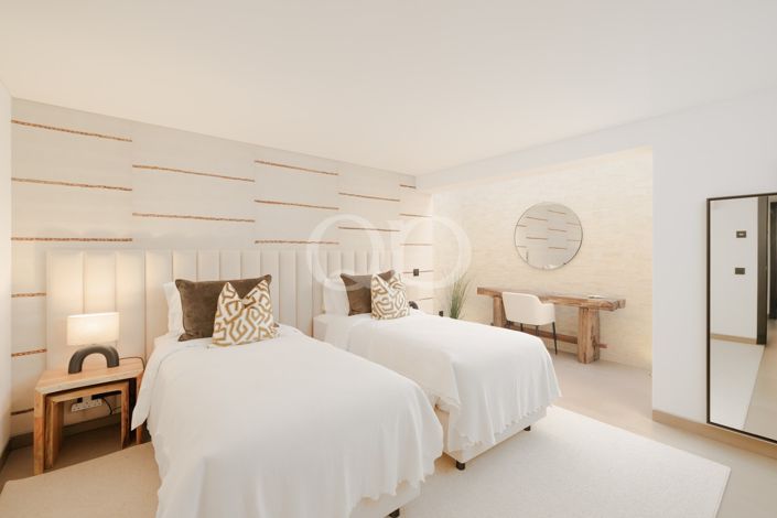 Image No.18-7 Bed House for sale