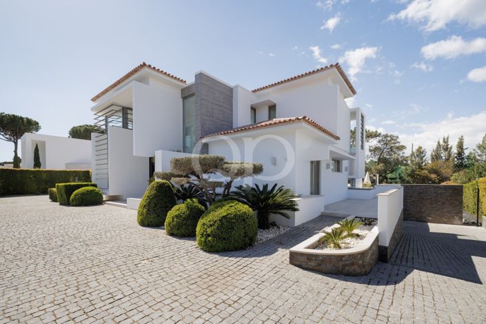 Image No.23-7 Bed House for sale