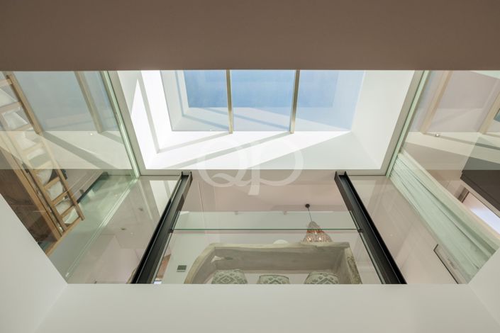 Image No.26-7 Bed House for sale