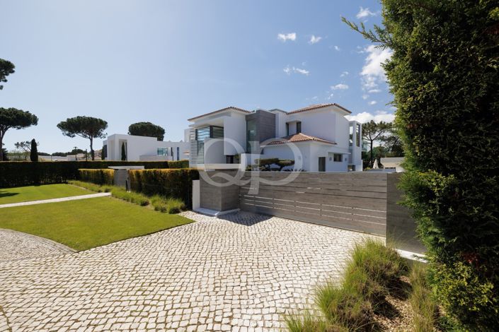 Image No.38-7 Bed House for sale