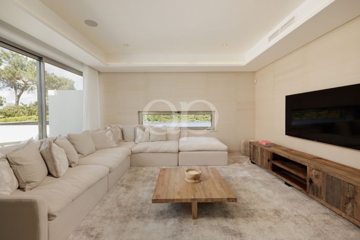 Image No.53-7 Bed House for sale