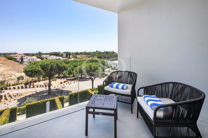 Image No.11-3 Bed House for sale