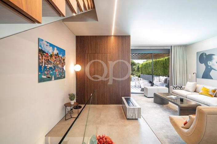 Image No.24-3 Bed House for sale