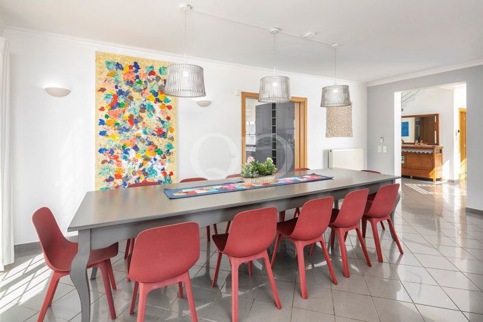 Image No.23-6 Bed House for sale