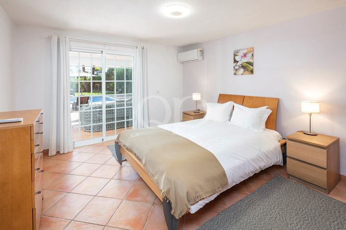 Image No.31-6 Bed House for sale