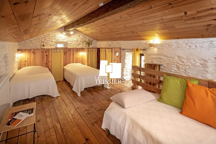 Image No.10-6 Bed House for sale