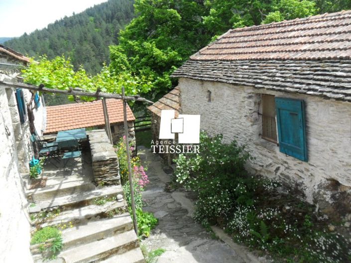 Image No.16-6 Bed House for sale