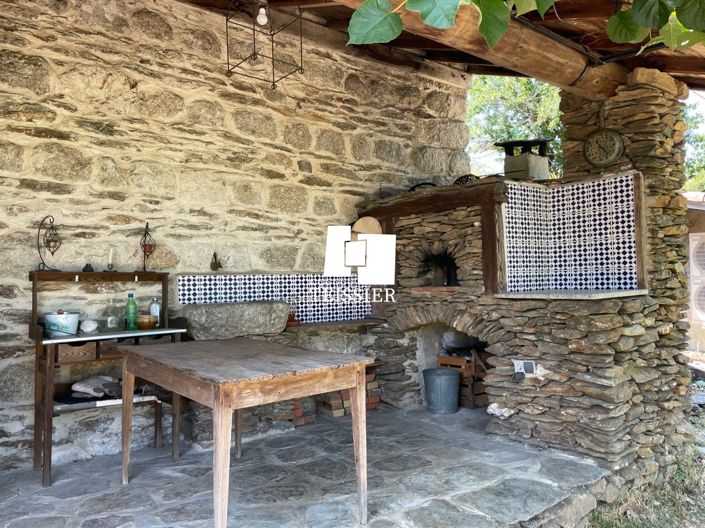 Image No.30-6 Bed House for sale