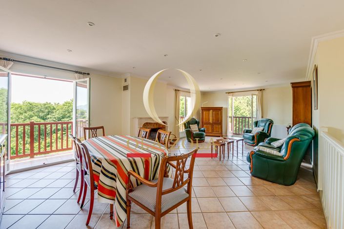 Image No.5-4 Bed House for sale