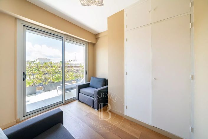 Image No.12-3 Bed Apartment for sale