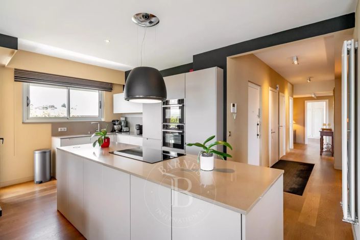 Image No.13-3 Bed Apartment for sale
