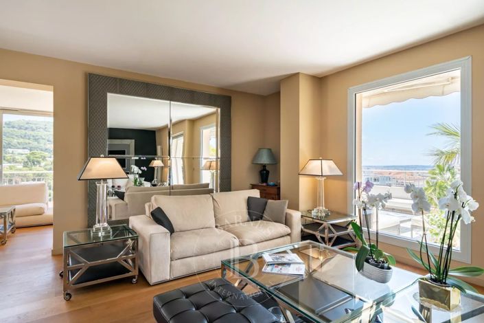 Image No.17-3 Bed Apartment for sale