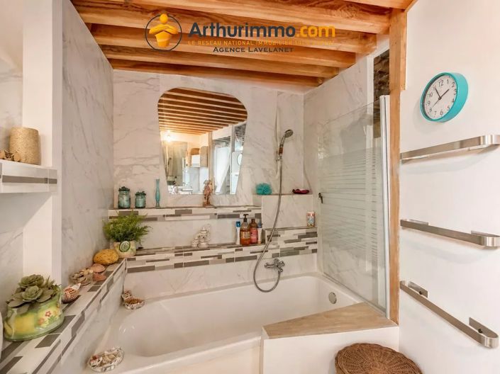 Image No.5-2 Bed House for sale