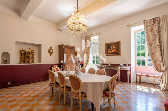 Image No.11-12 Bed House for sale