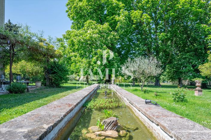 Image No.2-12 Bed House for sale