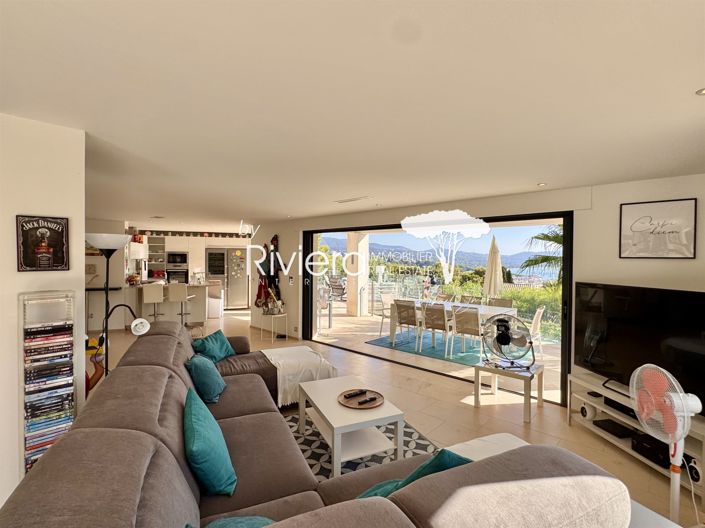 Image No.10-5 Bed House for sale