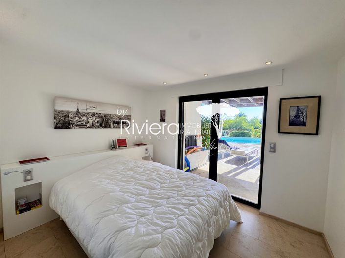 Image No.34-5 Bed House for sale