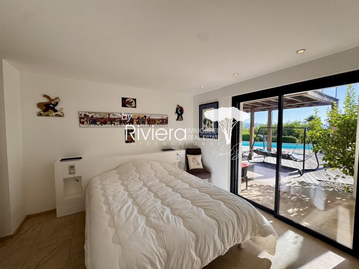 Image No.36-5 Bed House for sale