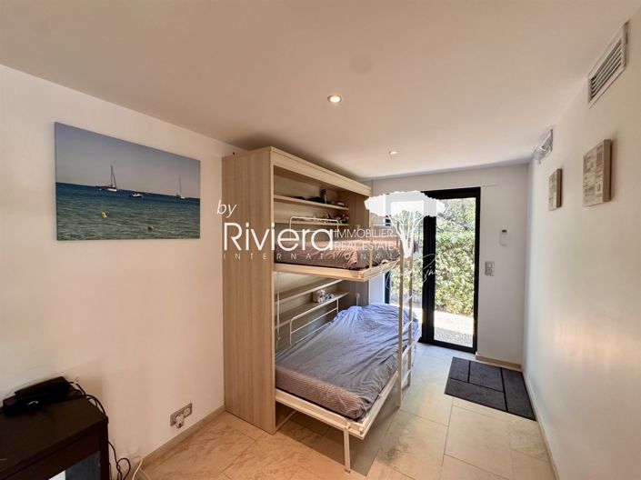 Image No.39-5 Bed House for sale