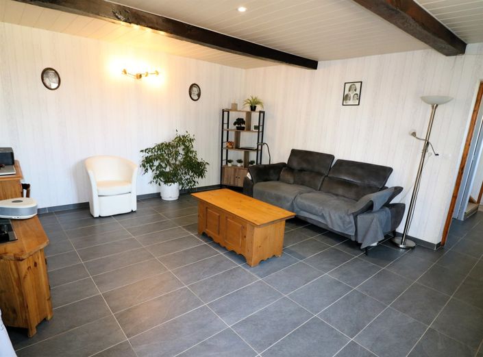 Image No.7-4 Bed House for sale