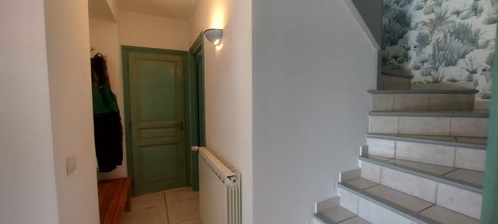 Image No.11-3 Bed House for sale