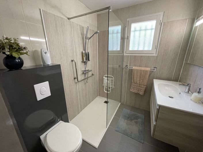 Image No.10-2 Bed House for sale