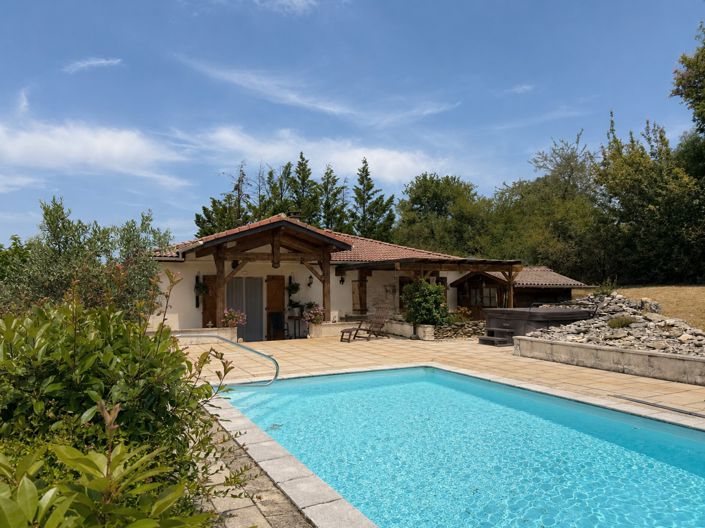Image No.2-2 Bed House for sale