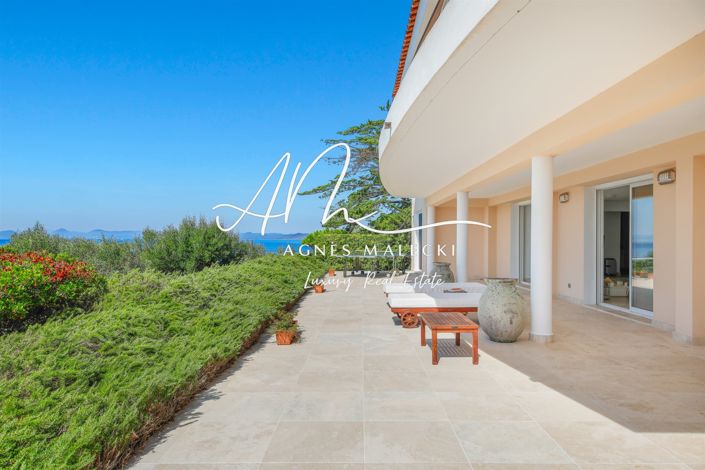 Image No.17-3 Bed House for sale