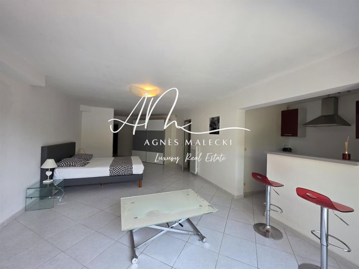 Image No.17-7 Bed House for sale