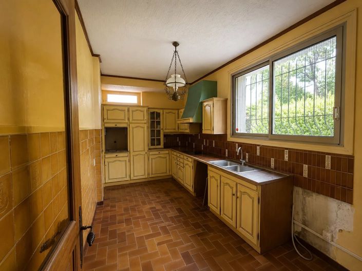 Image No.2-5 Bed House for sale