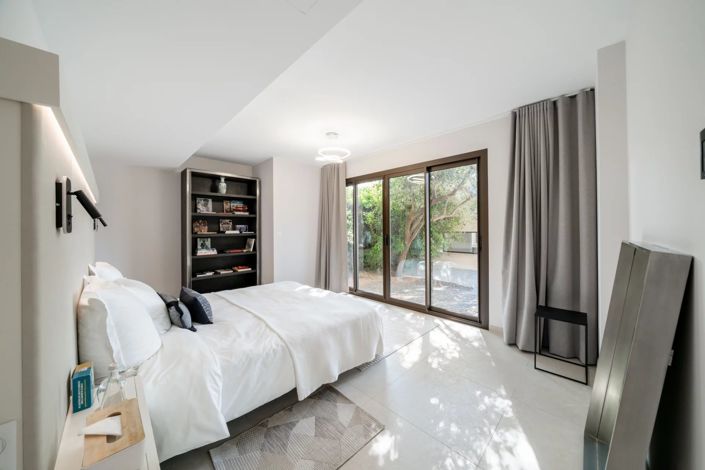 Image No.33-3 Bed House for sale
