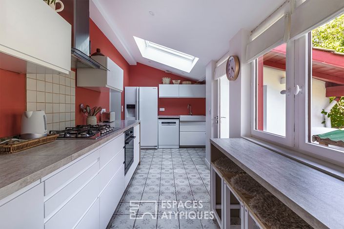 Image No.6-5 Bed House for sale