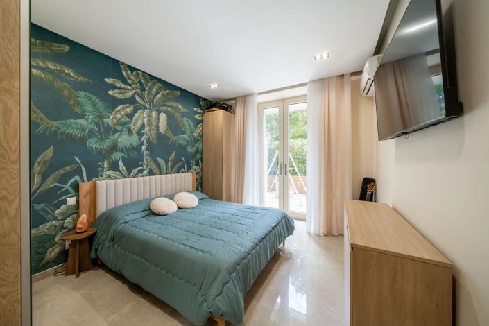 Image No.10-3 Bed Apartment for sale