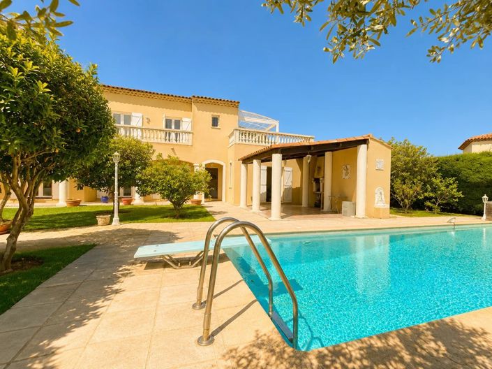 Image No.2-5 Bed House for sale