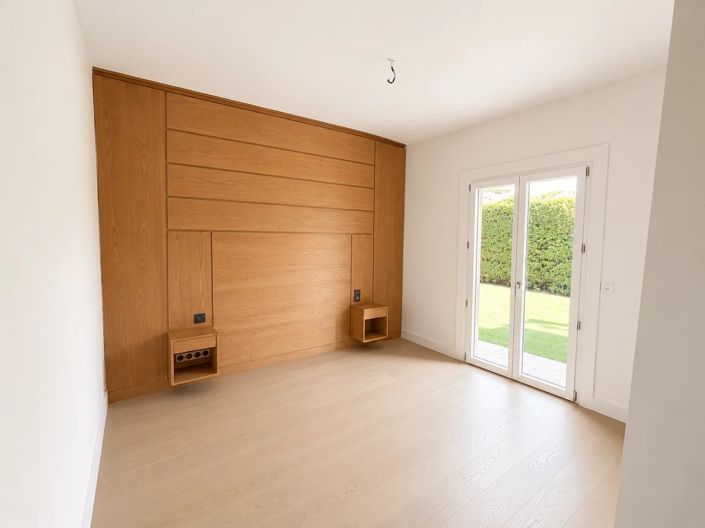 Image No.21-5 Bed House for sale