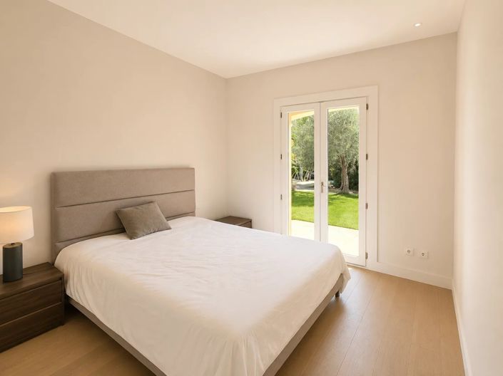 Image No.26-5 Bed House for sale