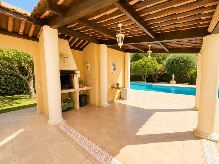 Image No.7-5 Bed House for sale
