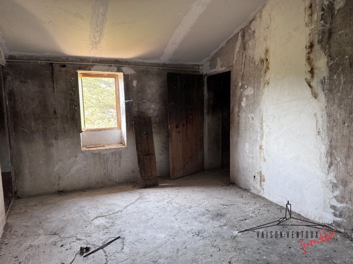 Image No.12-4 Bed House for sale