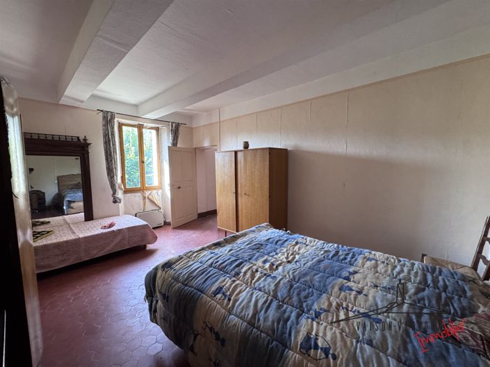 Image No.8-4 Bed House for sale
