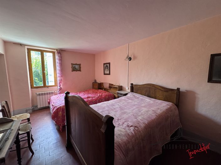 Image No.9-4 Bed House for sale