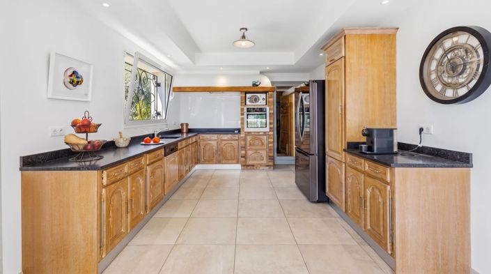 Image No.6-4 Bed House for sale