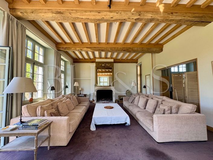 Image No.7-6 Bed Property for sale