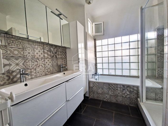Image No.6-3 Bed Apartment for sale