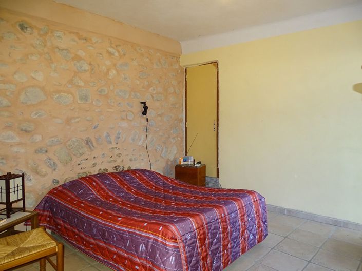Image No.8-5 Bed House for sale
