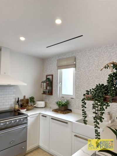 Image No.21-3 Bed House for sale