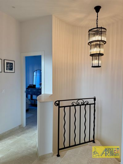 Image No.25-3 Bed House for sale