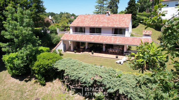 Image No.2-4 Bed House for sale