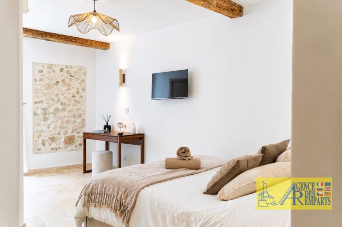 Image No.14-3 Bed House for sale