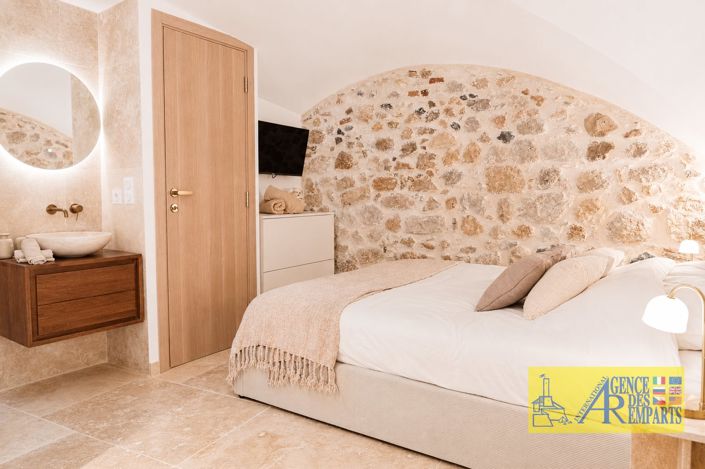 Image No.24-3 Bed House for sale