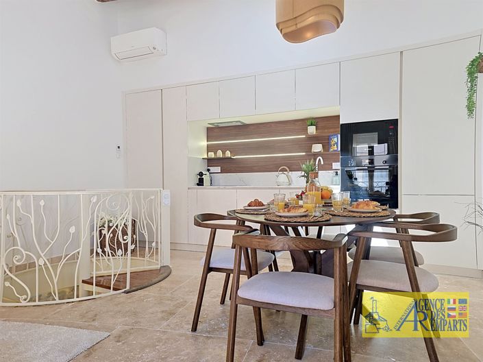 Image No.9-3 Bed House for sale